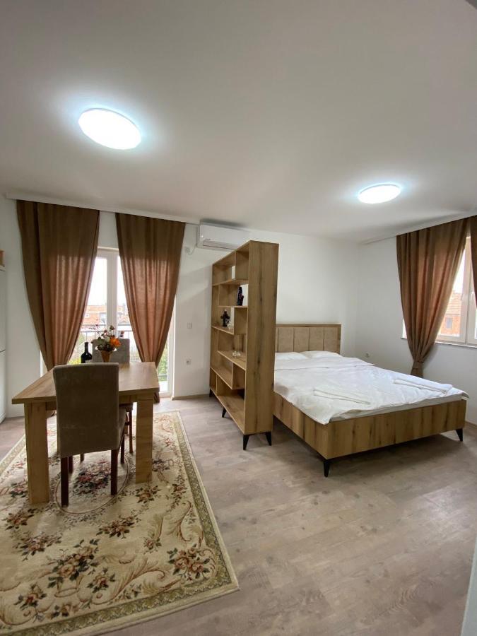 White Apartments Kosovo Polje Dış mekan fotoğraf