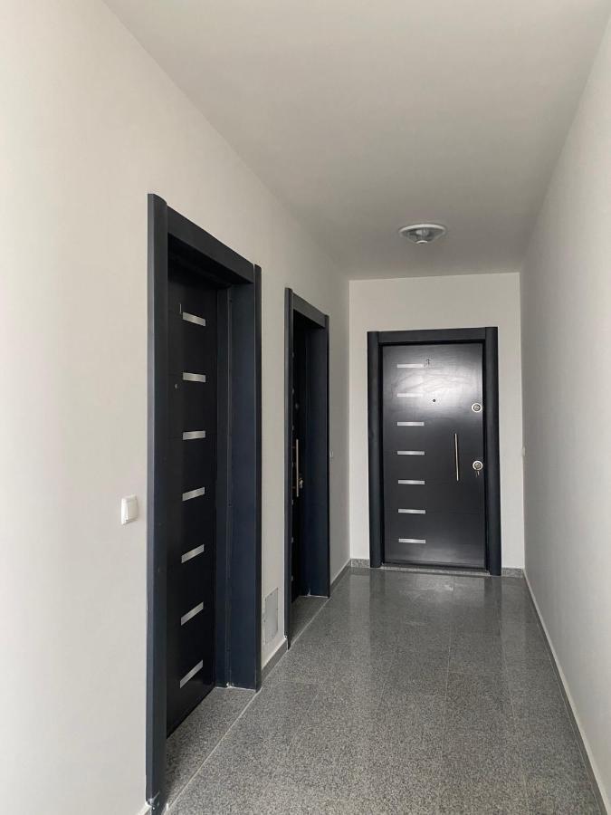 White Apartments Kosovo Polje Dış mekan fotoğraf