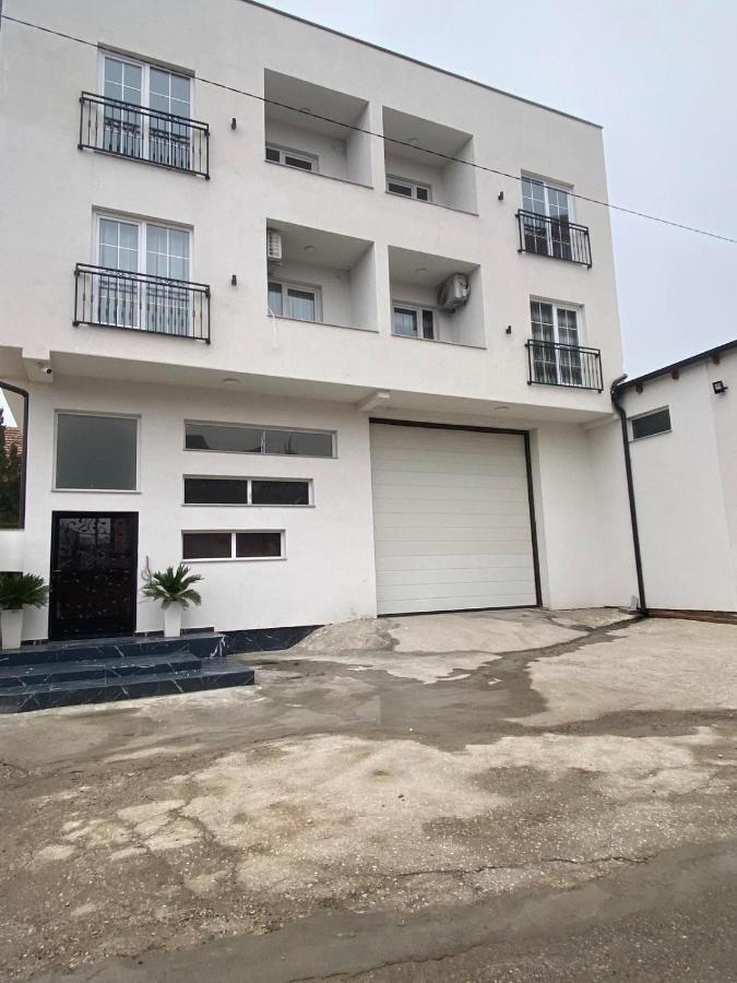 White Apartments Kosovo Polje Dış mekan fotoğraf